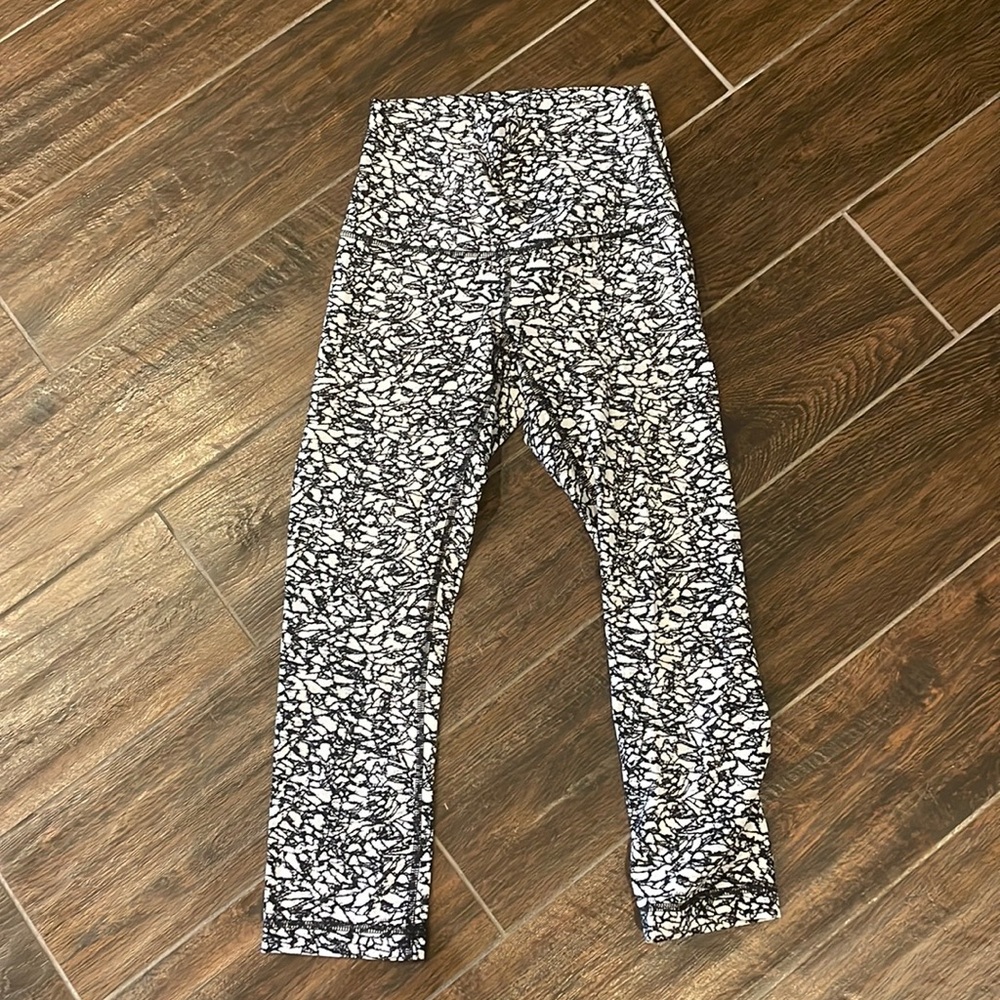 Lululemon Cropped Leggings